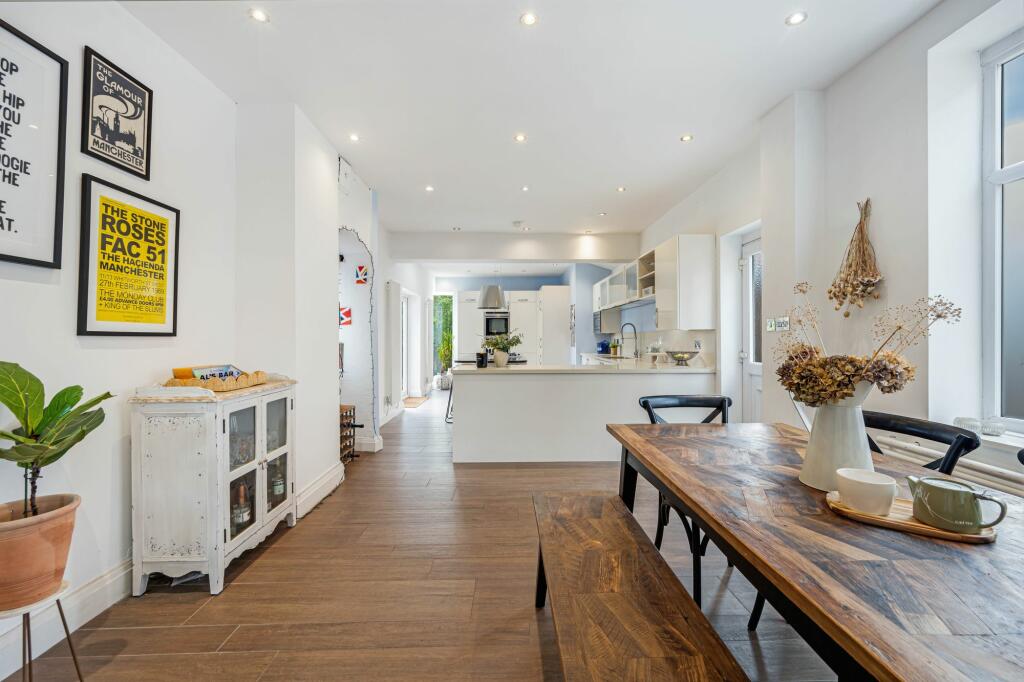 Kitchen/Dining