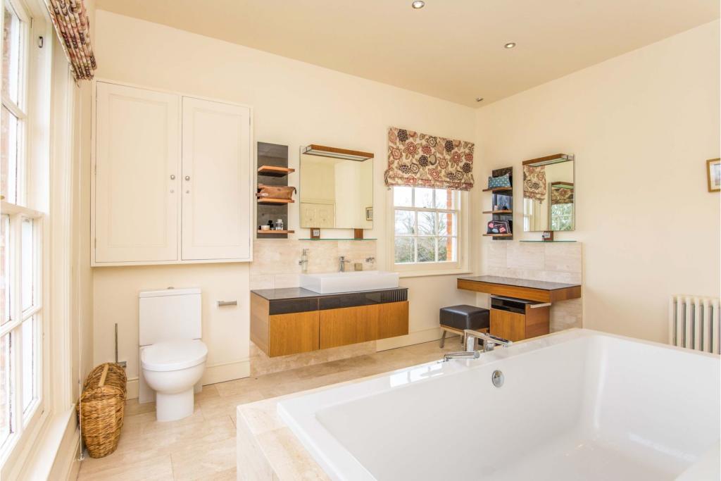 Master En-suite