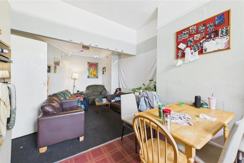 8 Cotham Hill, Cotham, Bristol BS6 6LF | Freehold 