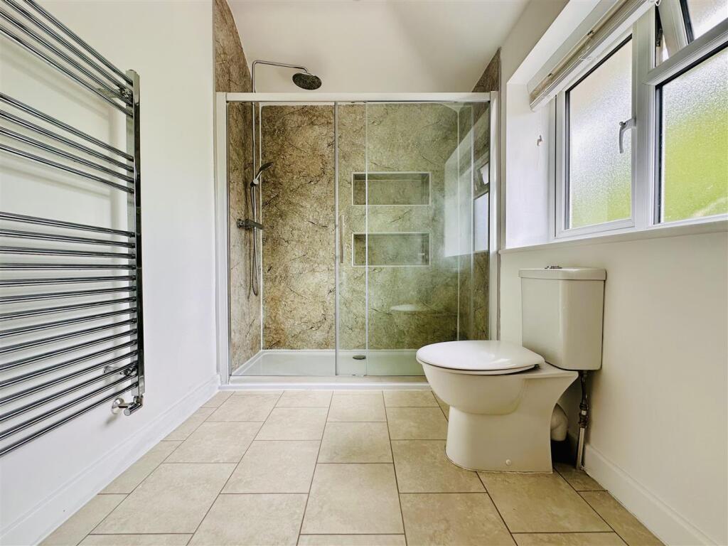 Family Shower Room