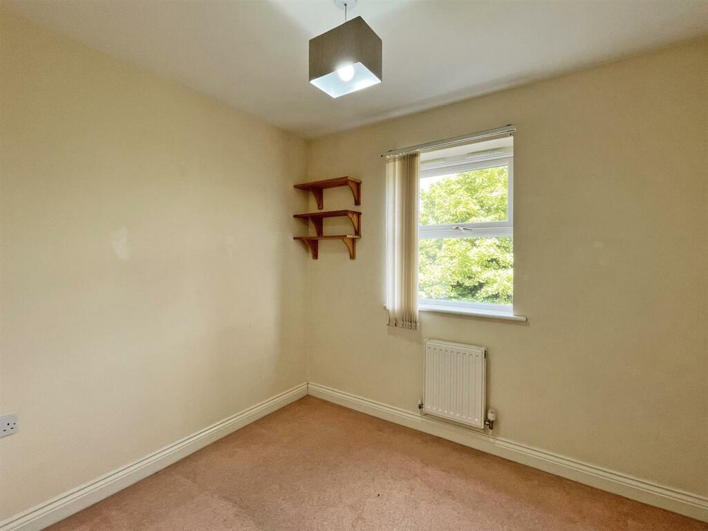 Aberdeen Avenue 67 - Bed 4.jpg