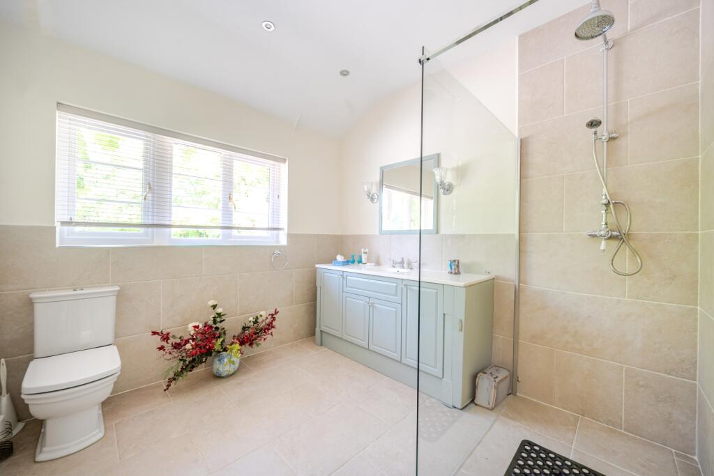 Downstairs wc