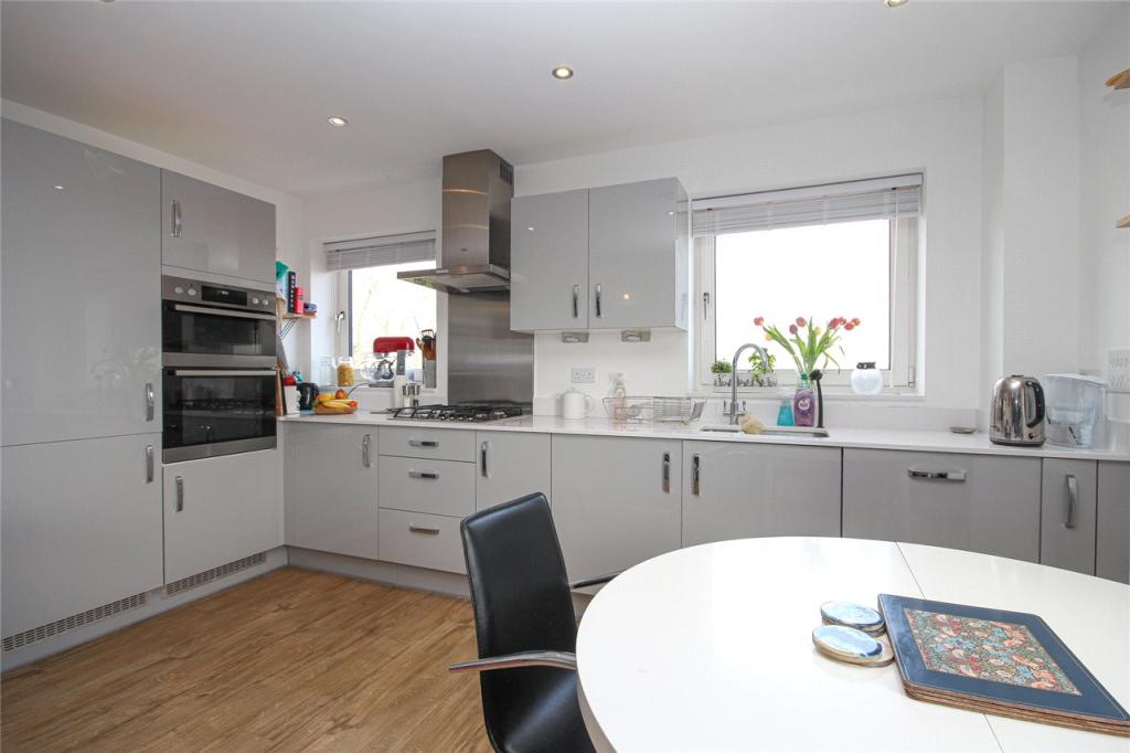 Kitchen/Dining Area