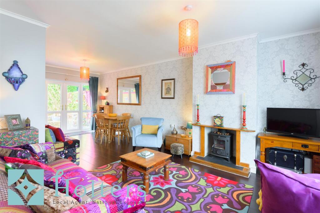 23 Underhill Crescent, Knighton-10.jpg