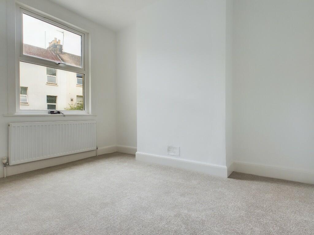 Bedroom 1/DiningRoom