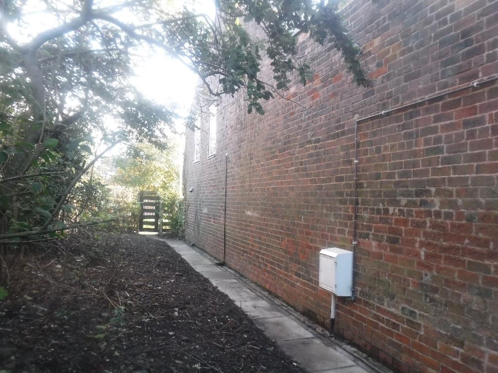 Private pathway