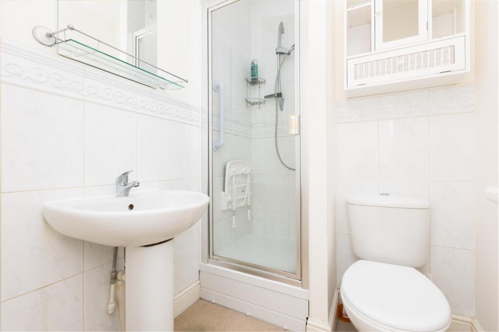 3 Dollimere Close-3.jpg