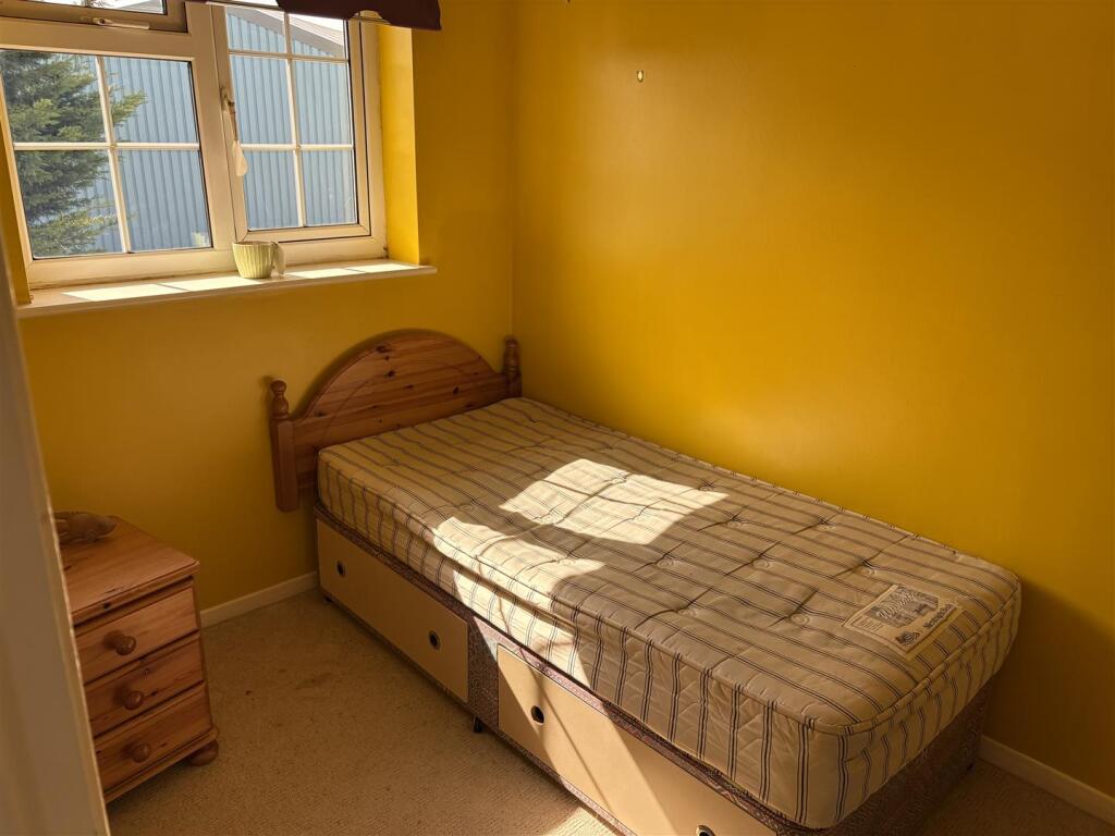 Bedroom 2.jpg