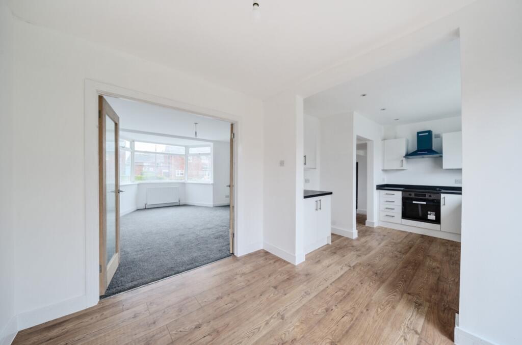 Open Plan For Modern Family Life 