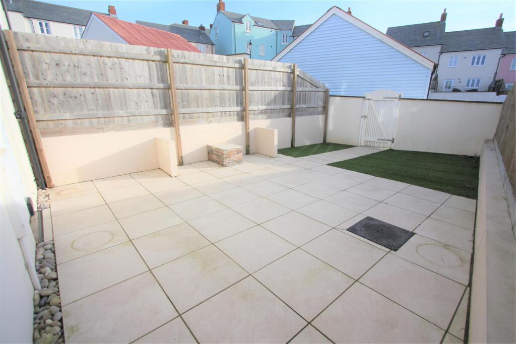 3 Bownder Corbenic Garden