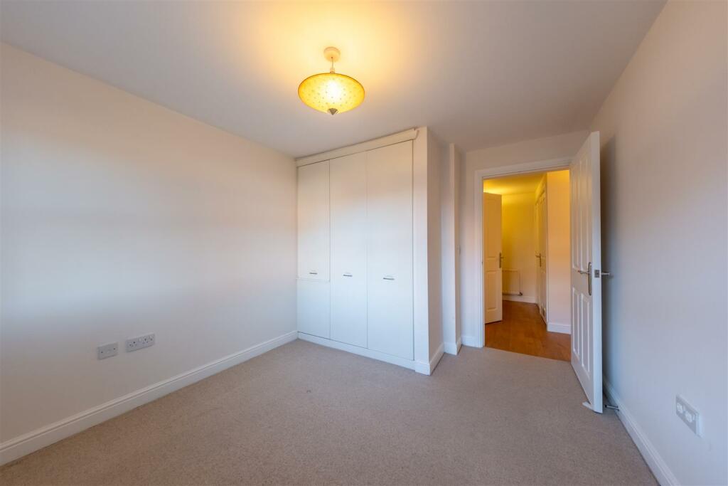 4 Eaton Court-008.jpg