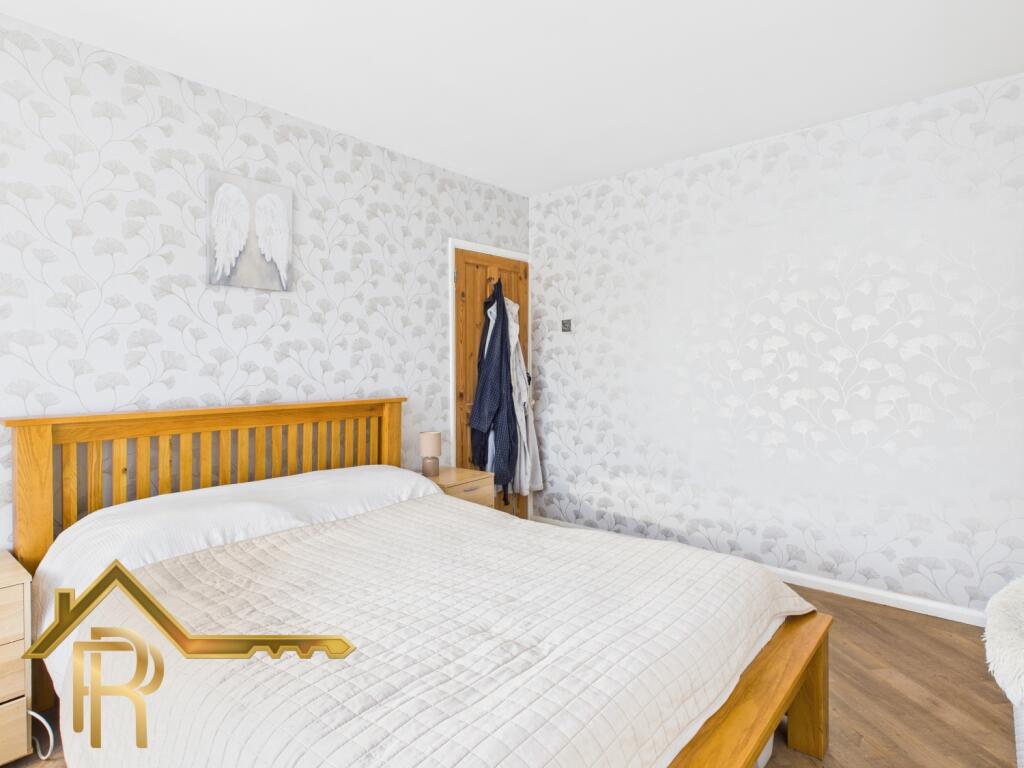 CAM03016G0-PR0048-STILL033