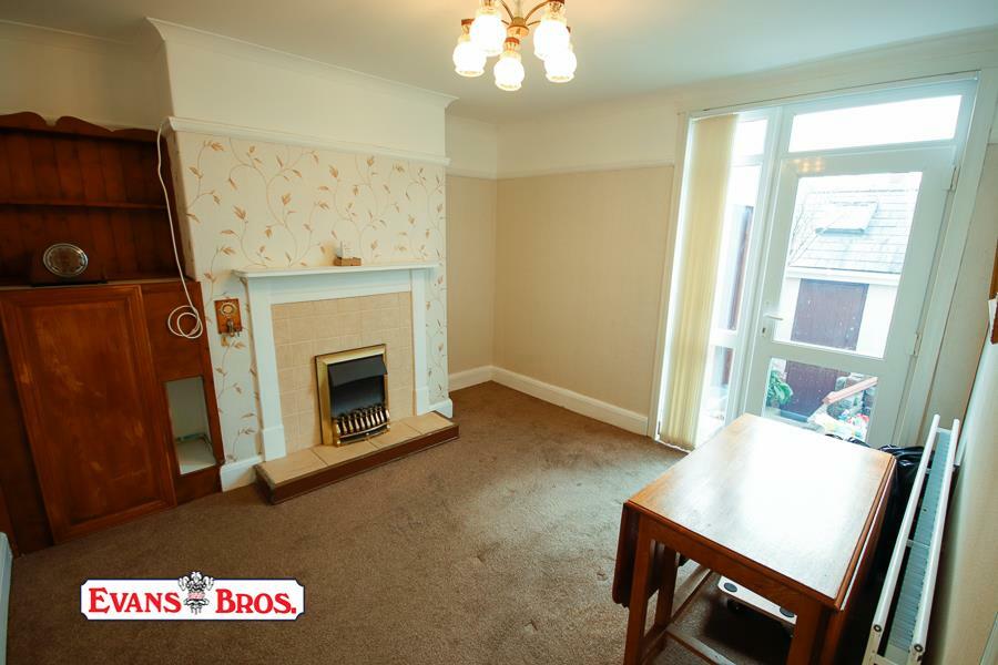 REAR SITTING ROOM