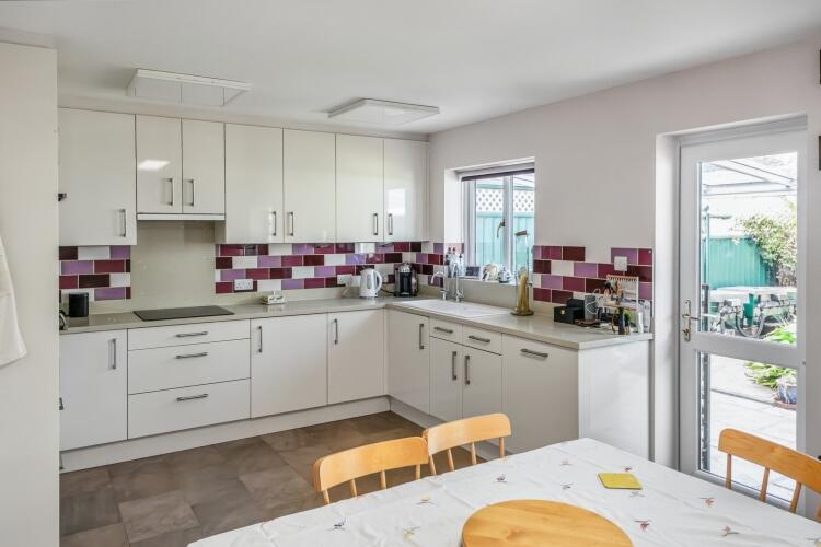 20250909060236_KI...