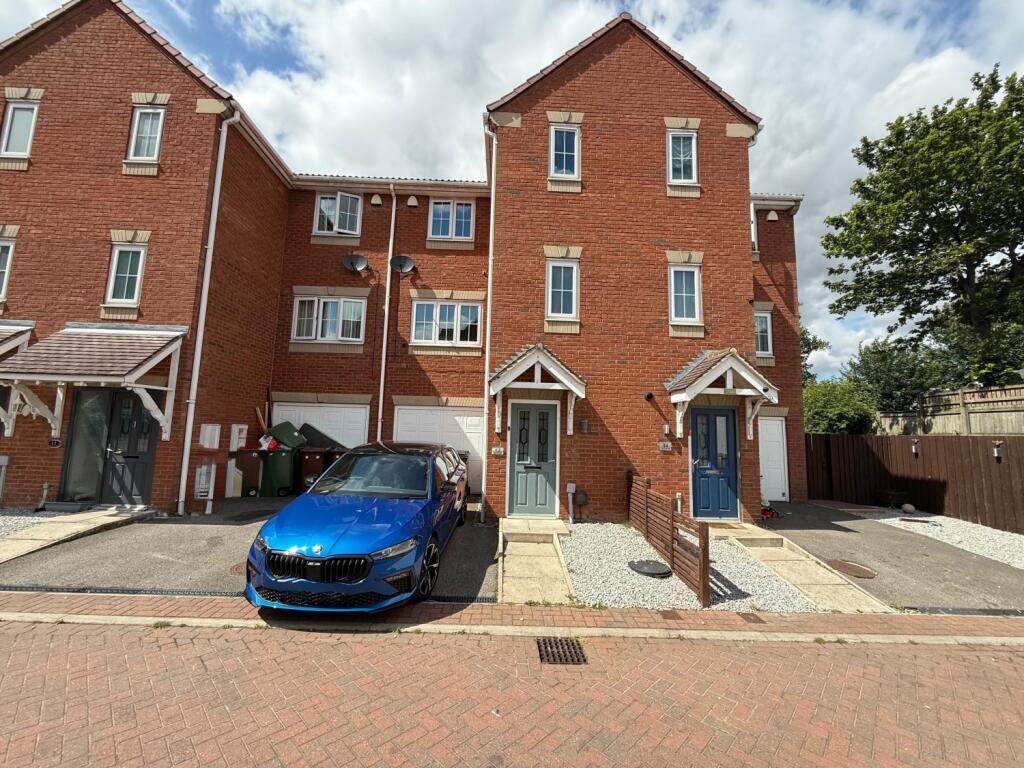 12 Newton Grange, Front