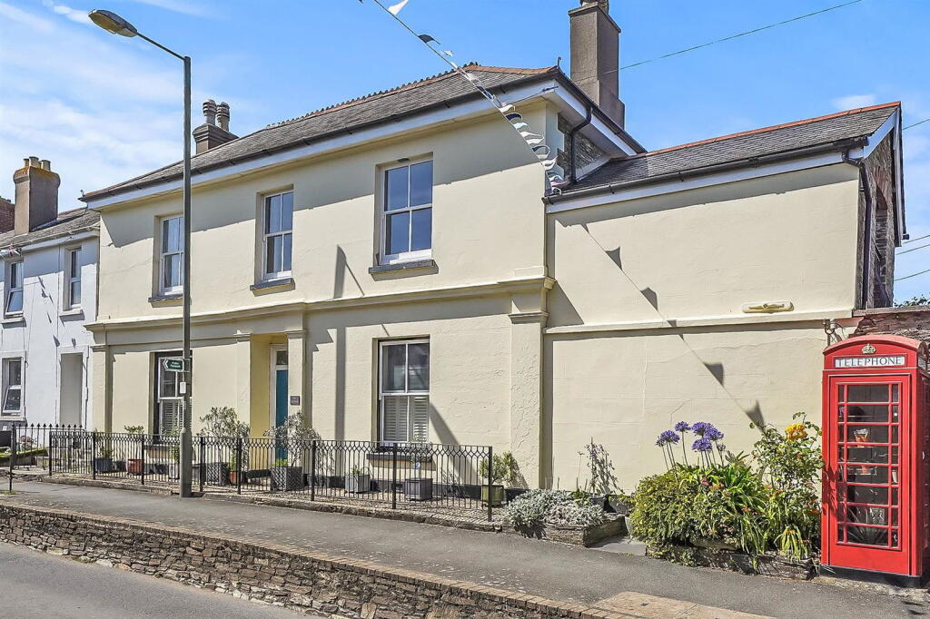 Evandon House, Wood Lane, TQ7