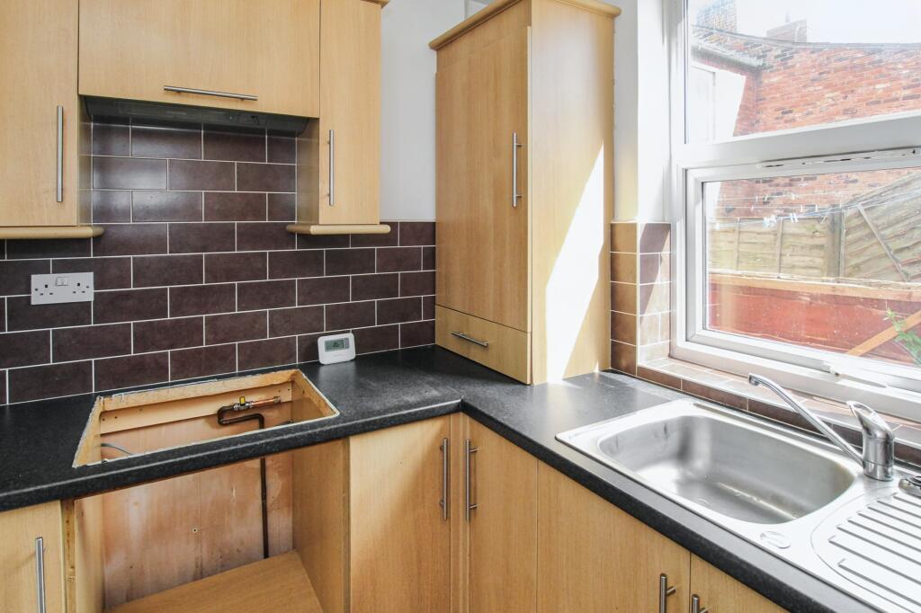 39 Coronation Street, Macclesfield, Cheshire, SK11 7PQ