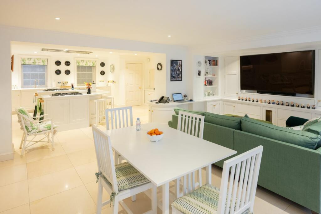 Kitchen/Family Room