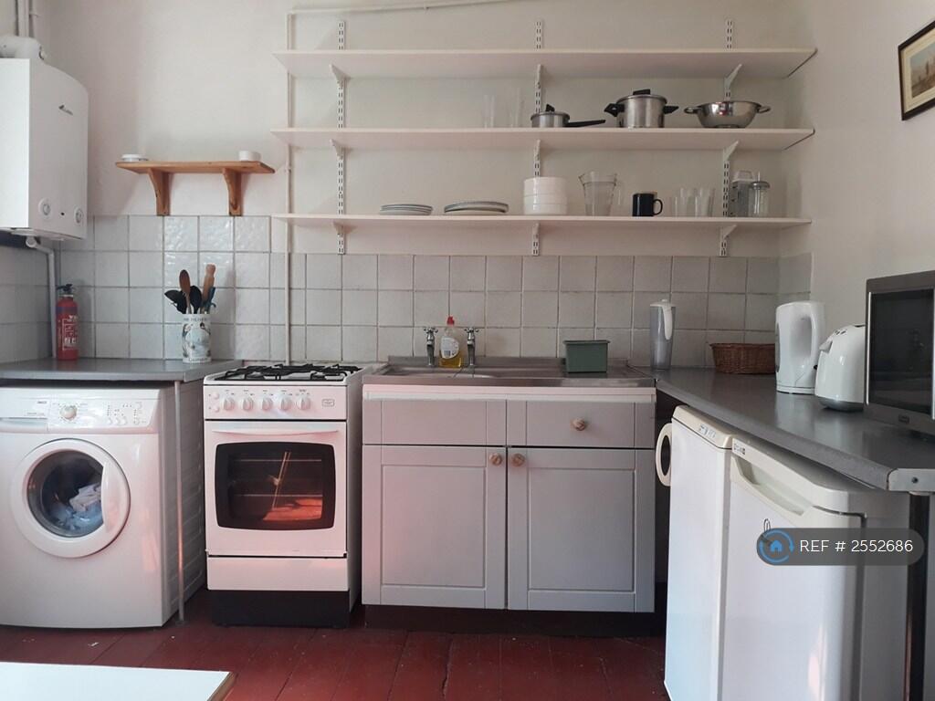Kitchen 2