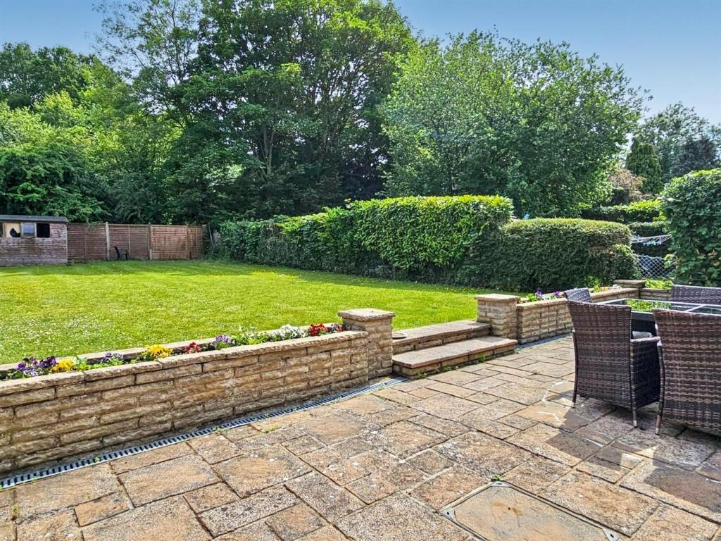 Rear Garden (1).jpg