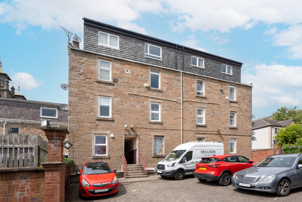 21 (21) Forebank Road, Dundee