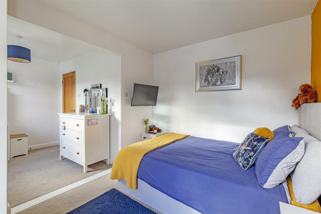 Bedroom 2-3.jpg