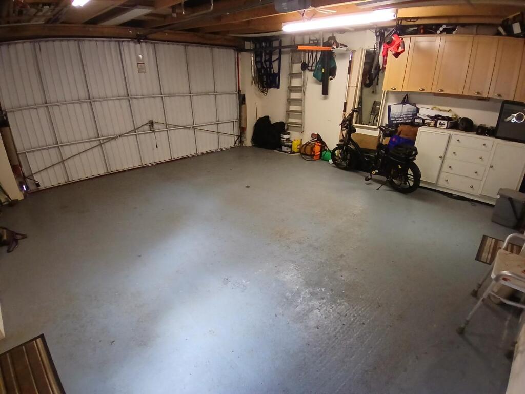 Garage Int.jpg