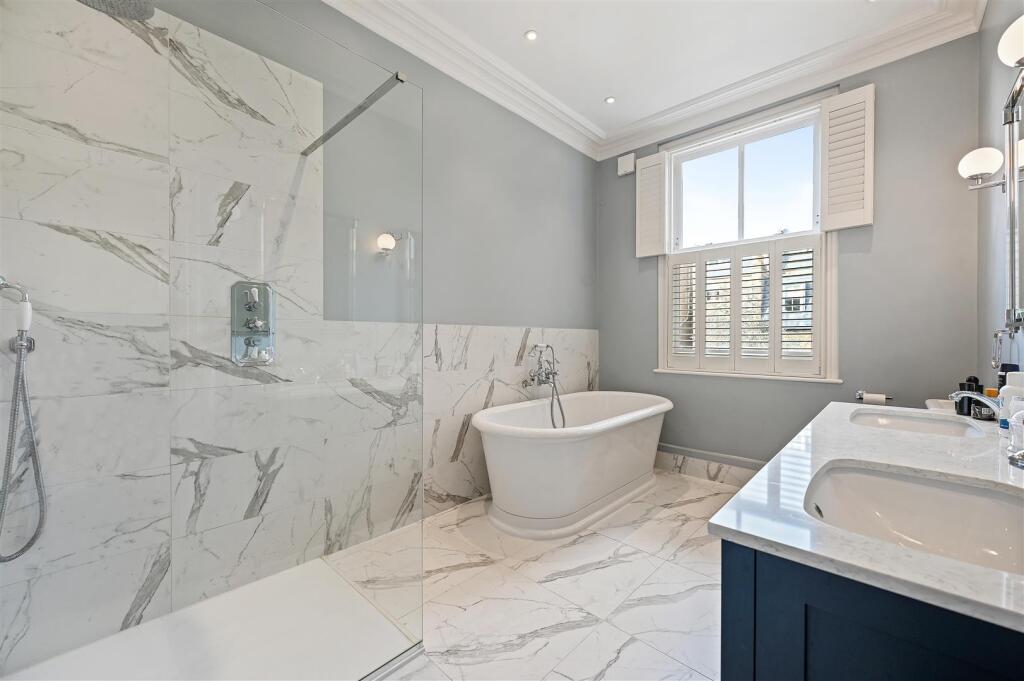 Cromwell Grove - Ensuite3