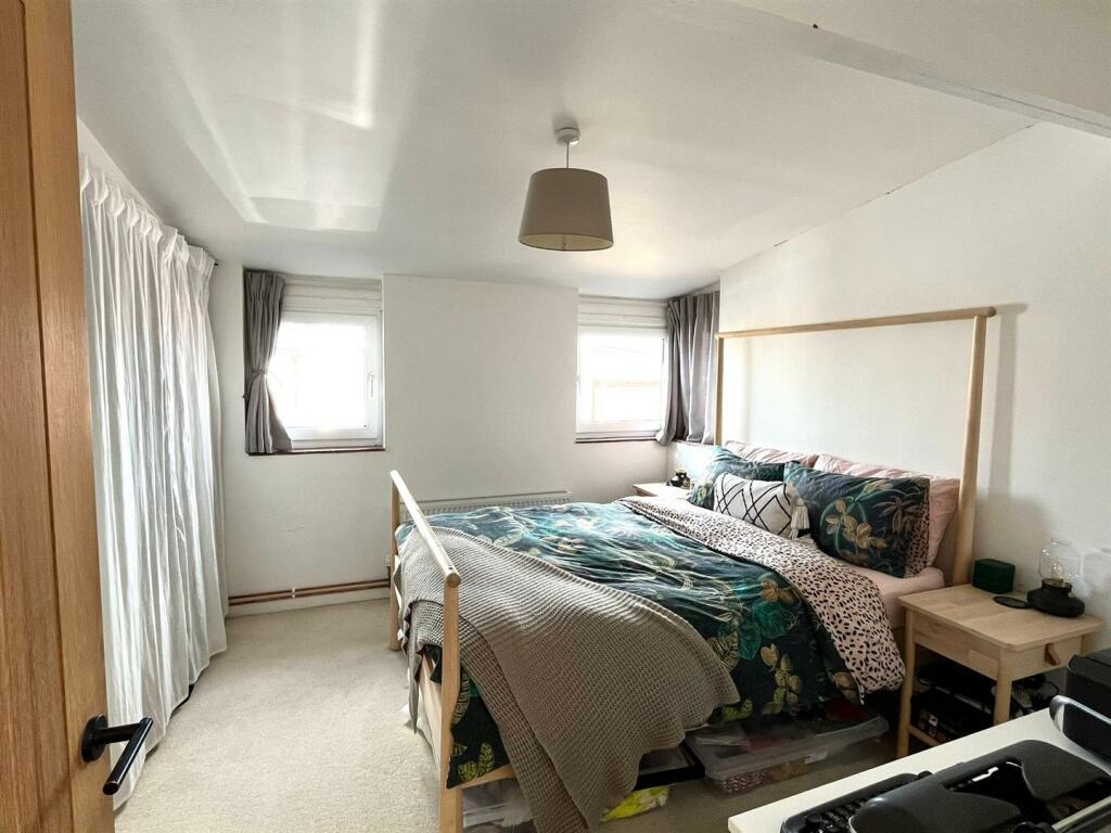 Bedroom1.JPG
