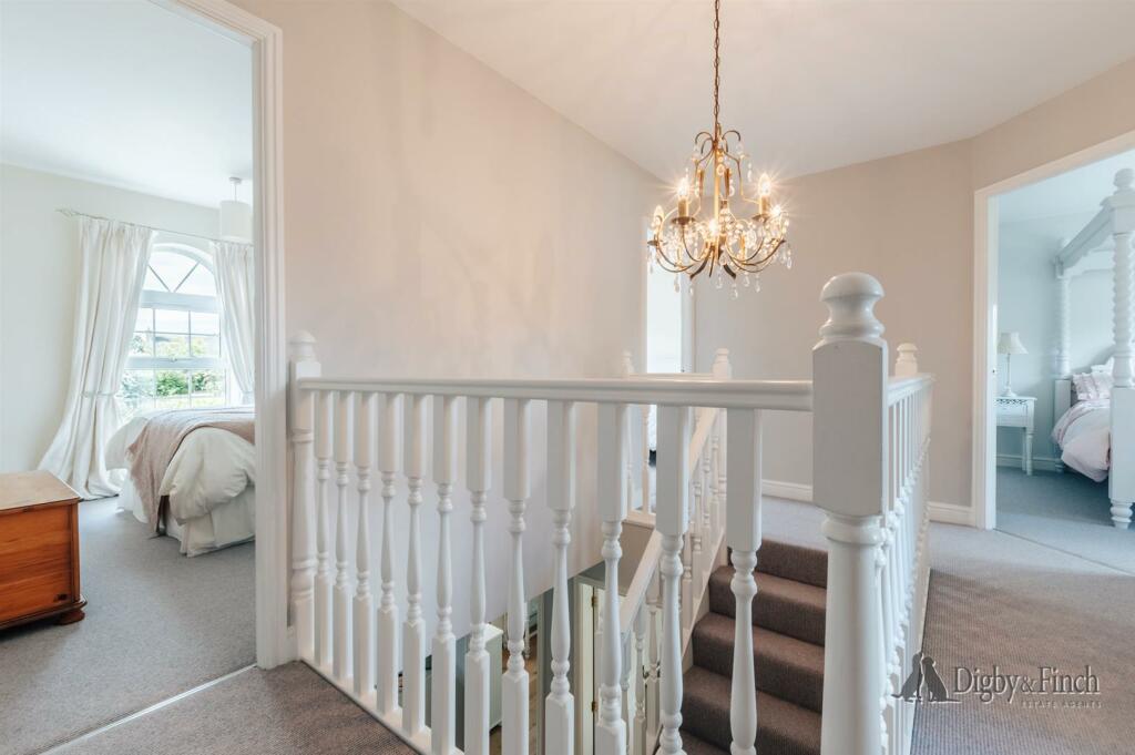 3 Witchley Close -30.jpg