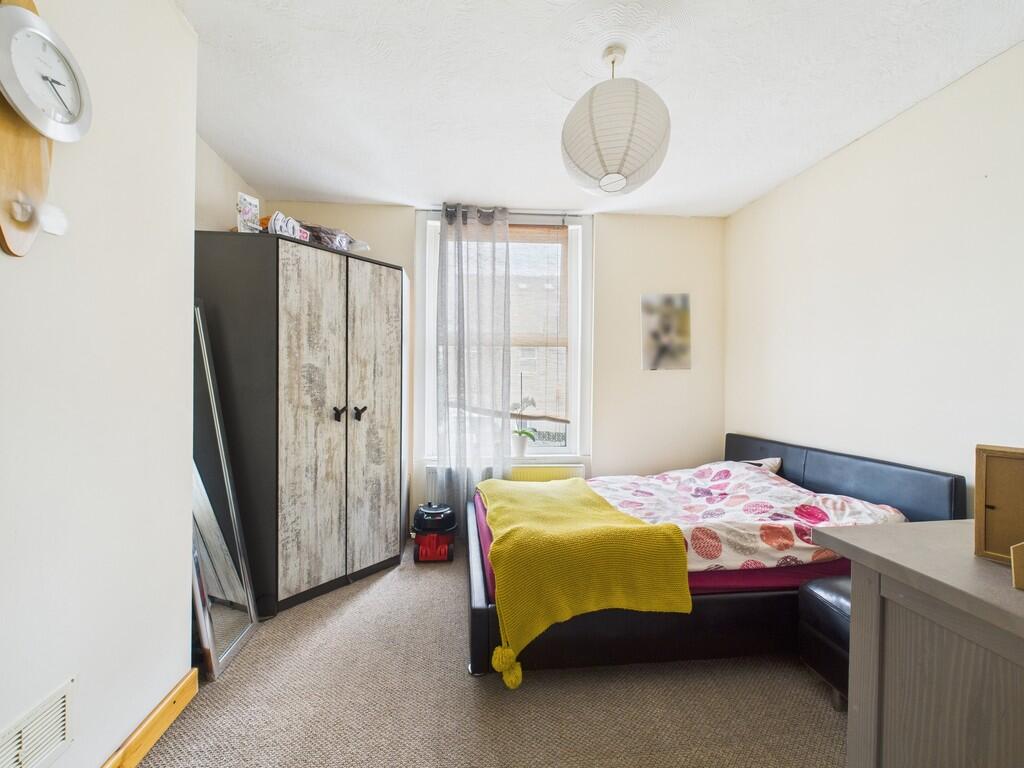 CAM02089G0-PR0529...