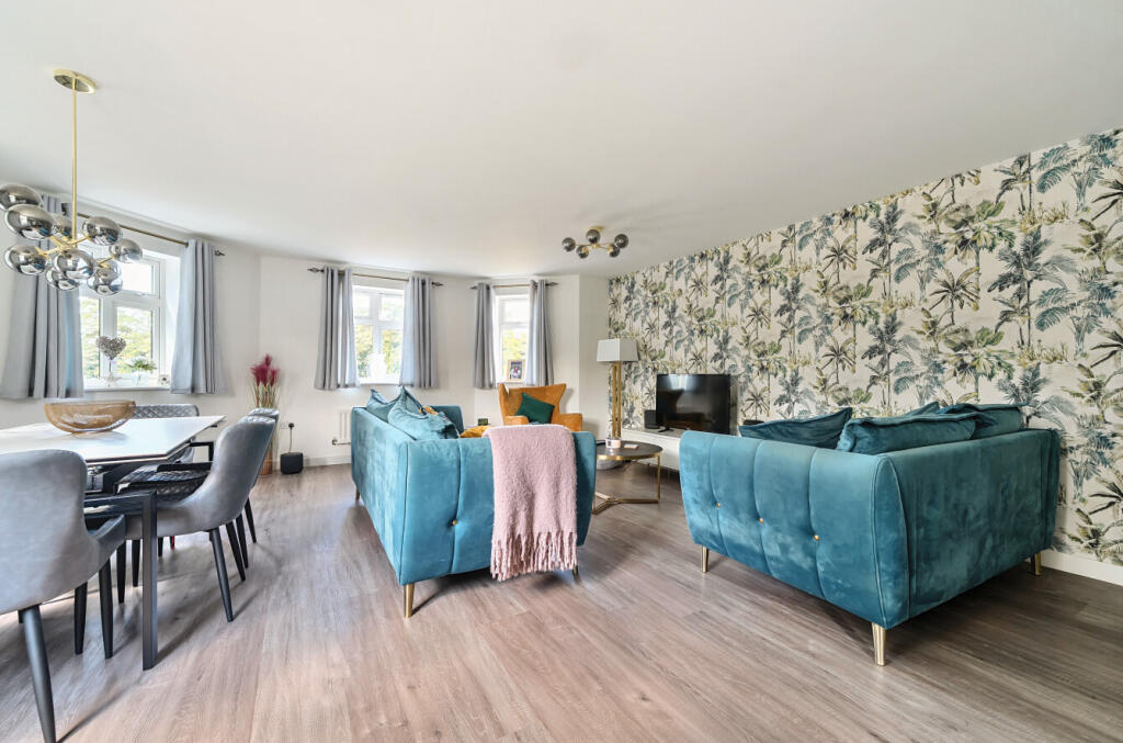 1326173-15-687a3a...