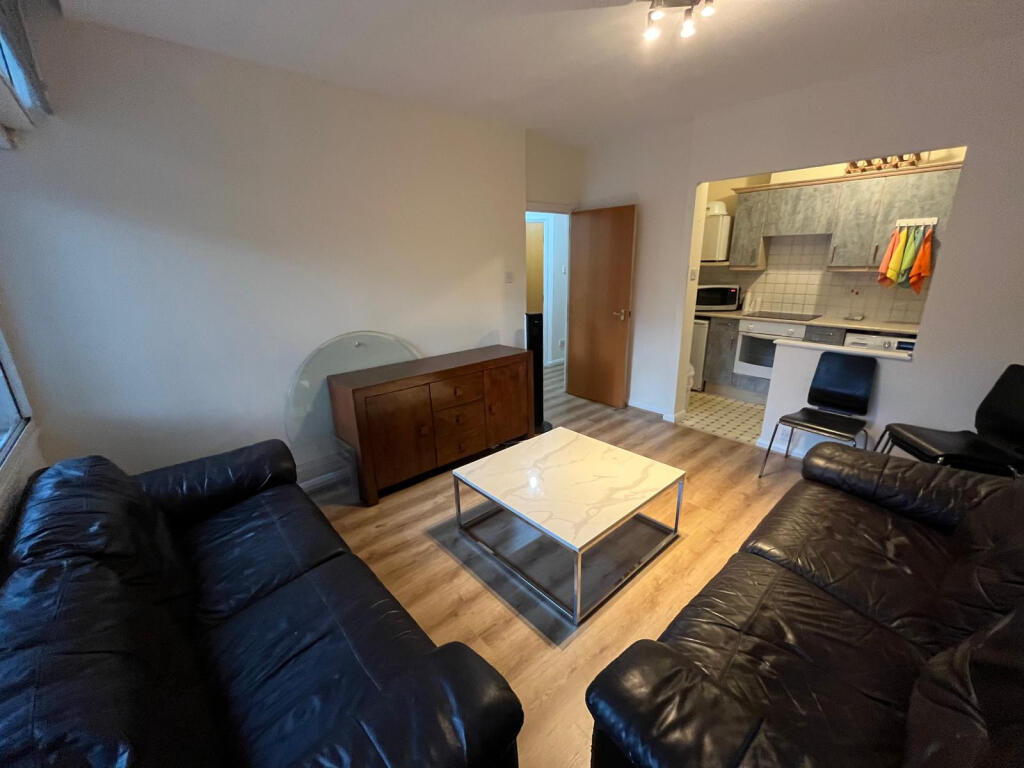 119 Newington Causeway, Elephant and Castle, London, SE1