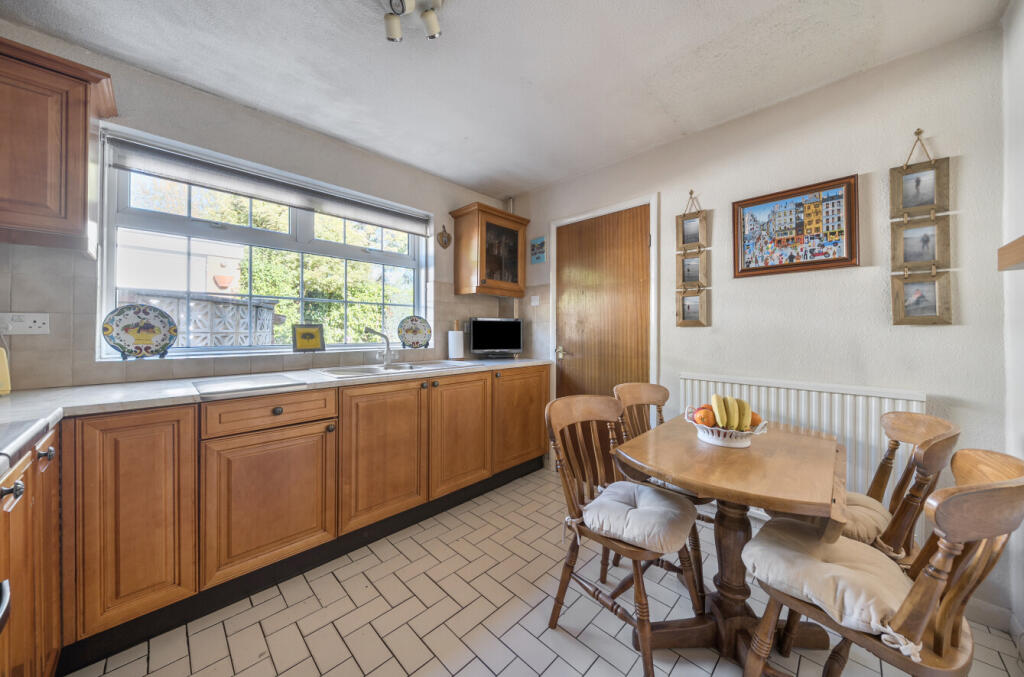 1358263-11-68e3a3...