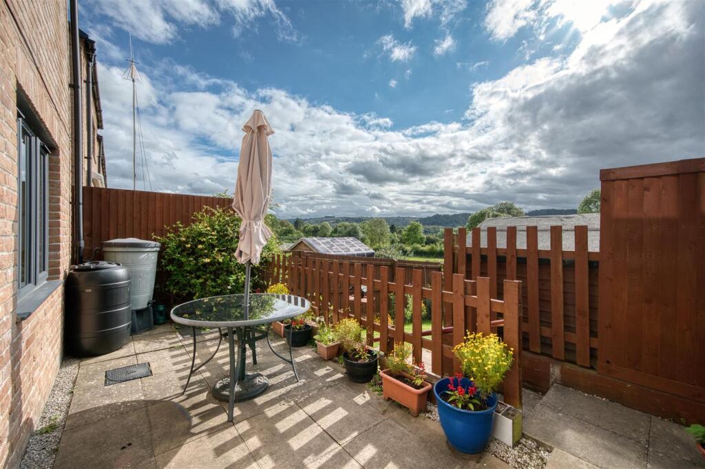 Saxton Mee 4 Olympian Way 0028.jpg