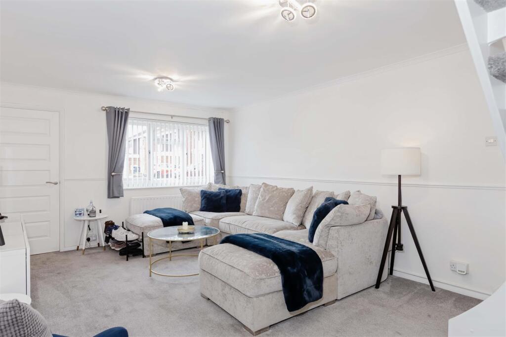 For Sale by Aspire Residential | Halifax Drive