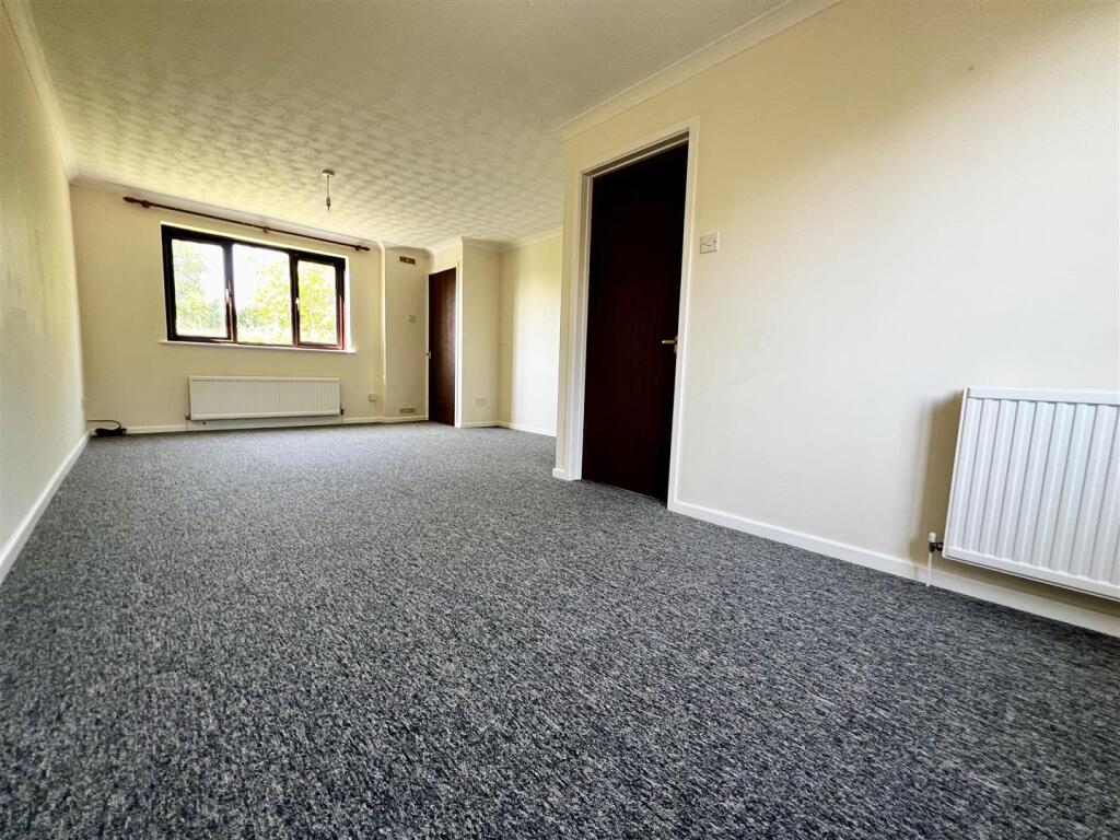 Sitting/Dining Room