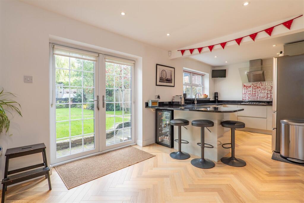 Kitchen/Breakfast Room