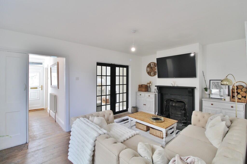 Living/ Dining Ro...