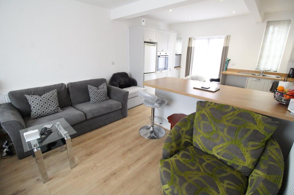 Sitting Room/Kitchen