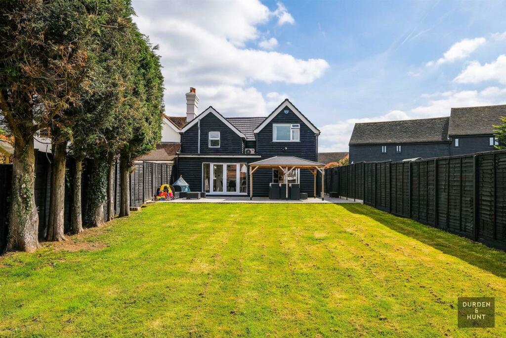 Woodgreen Road 8.jpg