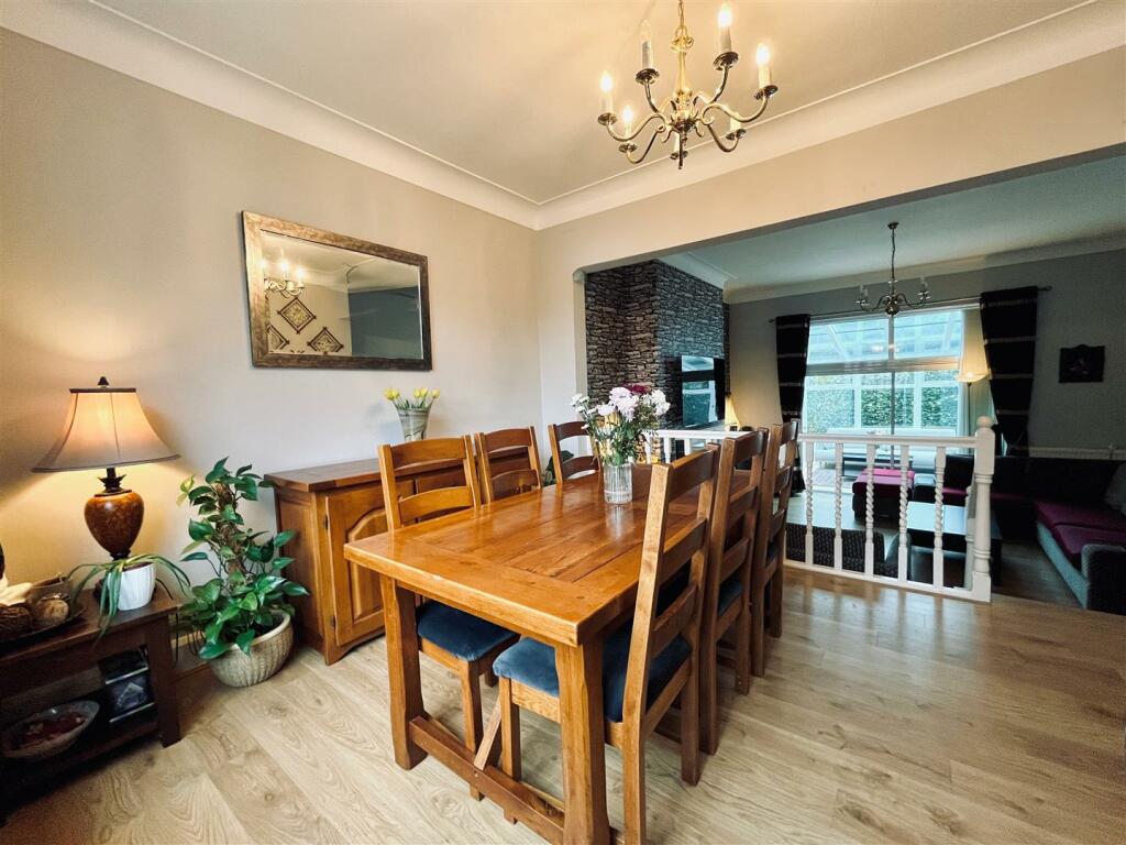 Dining Road