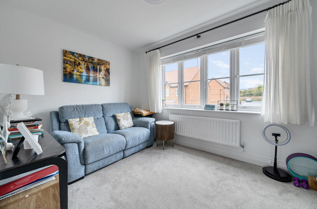 1371935-12-68f767...