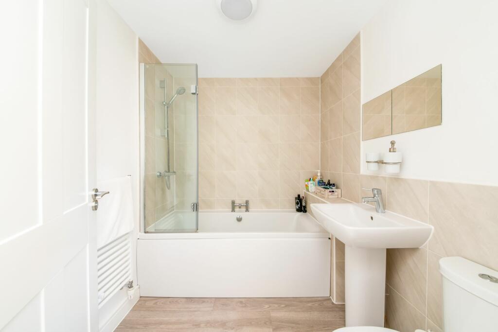 HOUSE BATHROOM