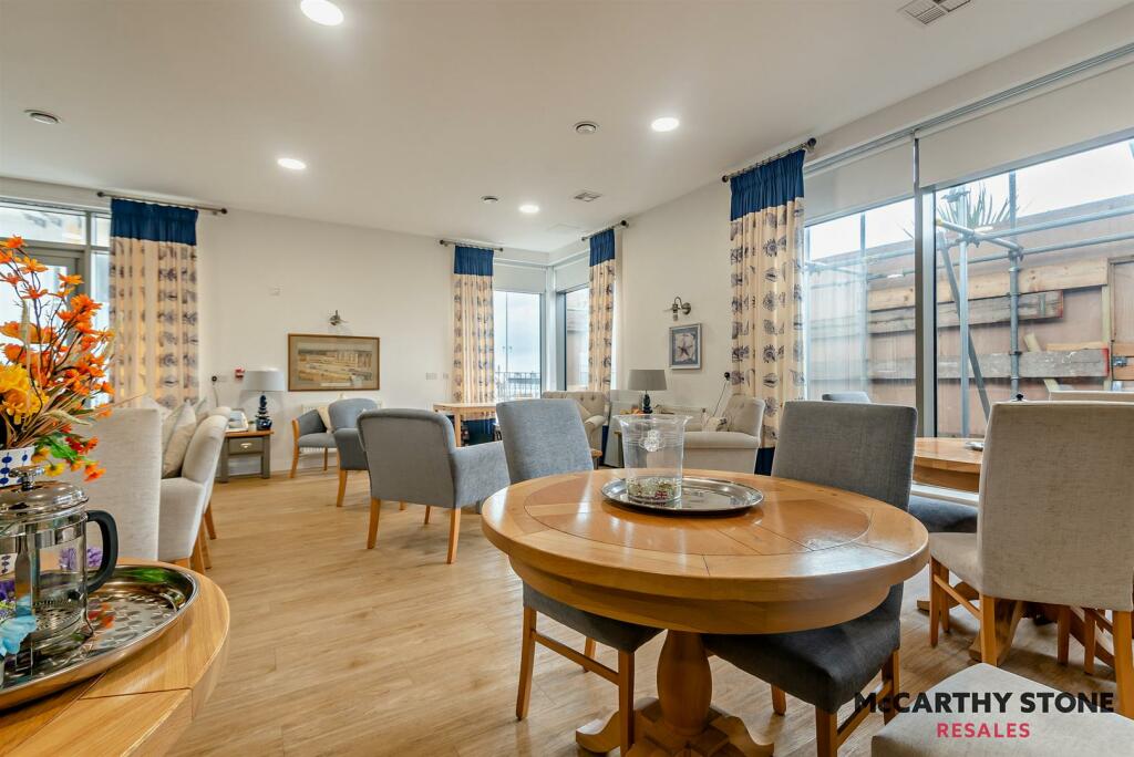 8622195-interior16-800.JPG