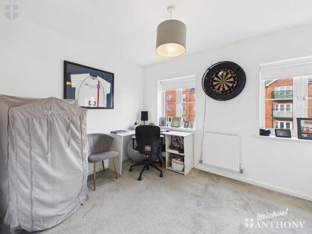 CAM03852G0-PR0436-STILL004