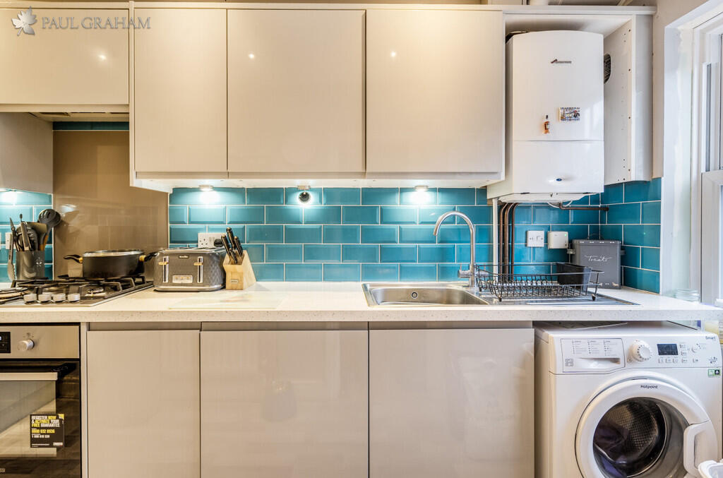 4dd85fd6-7431-496...