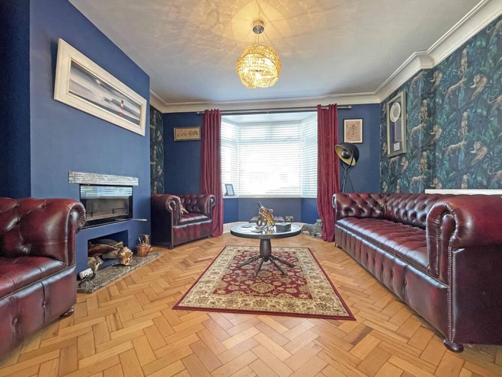 Great Berry Road 52 - Living Room 1.jpg