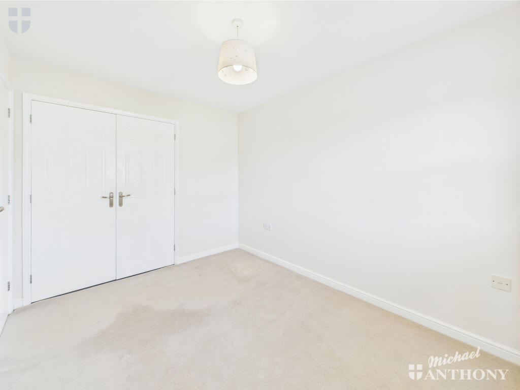 CAM03852G0-PR0262-STILL010