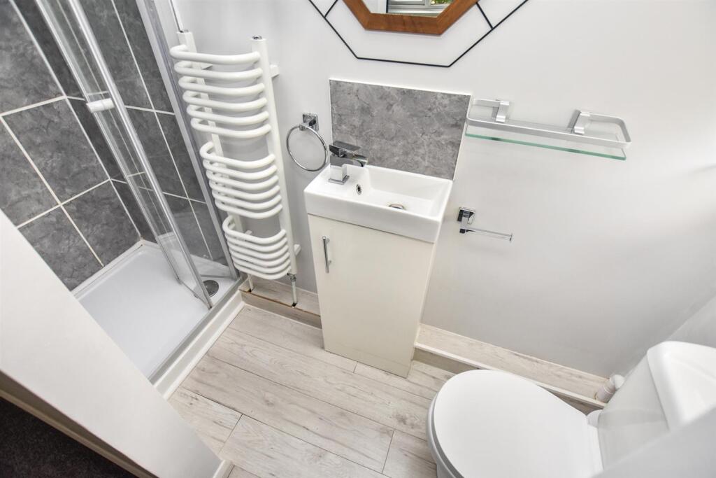 Ensuite.jpg